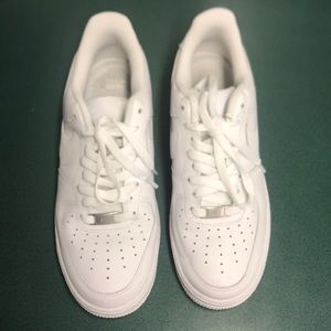 Nike Women’s Airforce 1 ‘07